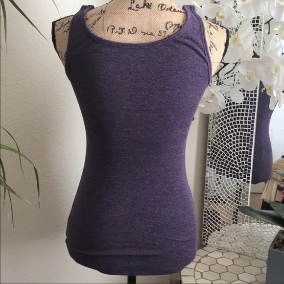 A.N.D eawy purple tank top. No Rips no - Picture 2 of 5